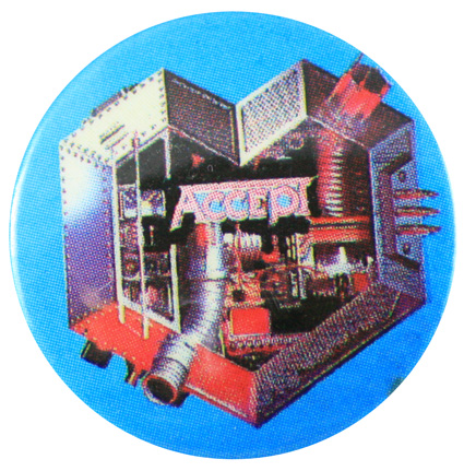 accept-metal-heart-button-badge-7558-p